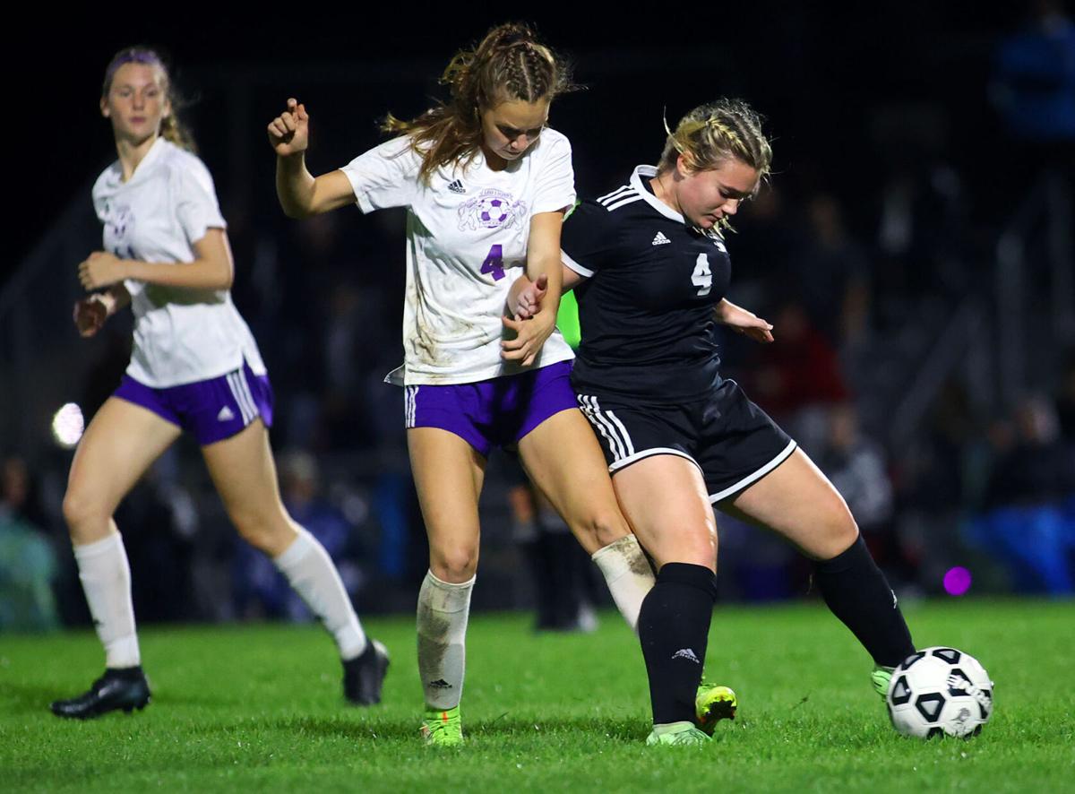 WHS vs Leo soccer regional 12.jpg