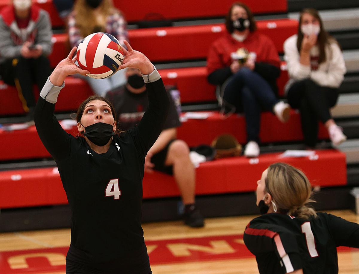 Volleyball IUK vs Aquinas 30.jpg