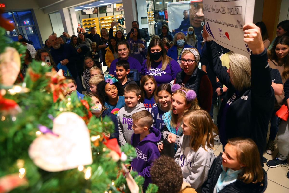 We Care tree auction WEB ONLY 08.JPG