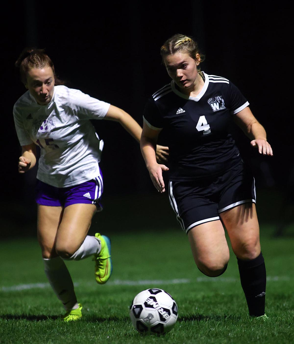 WHS vs Leo soccer regional 14.jpg