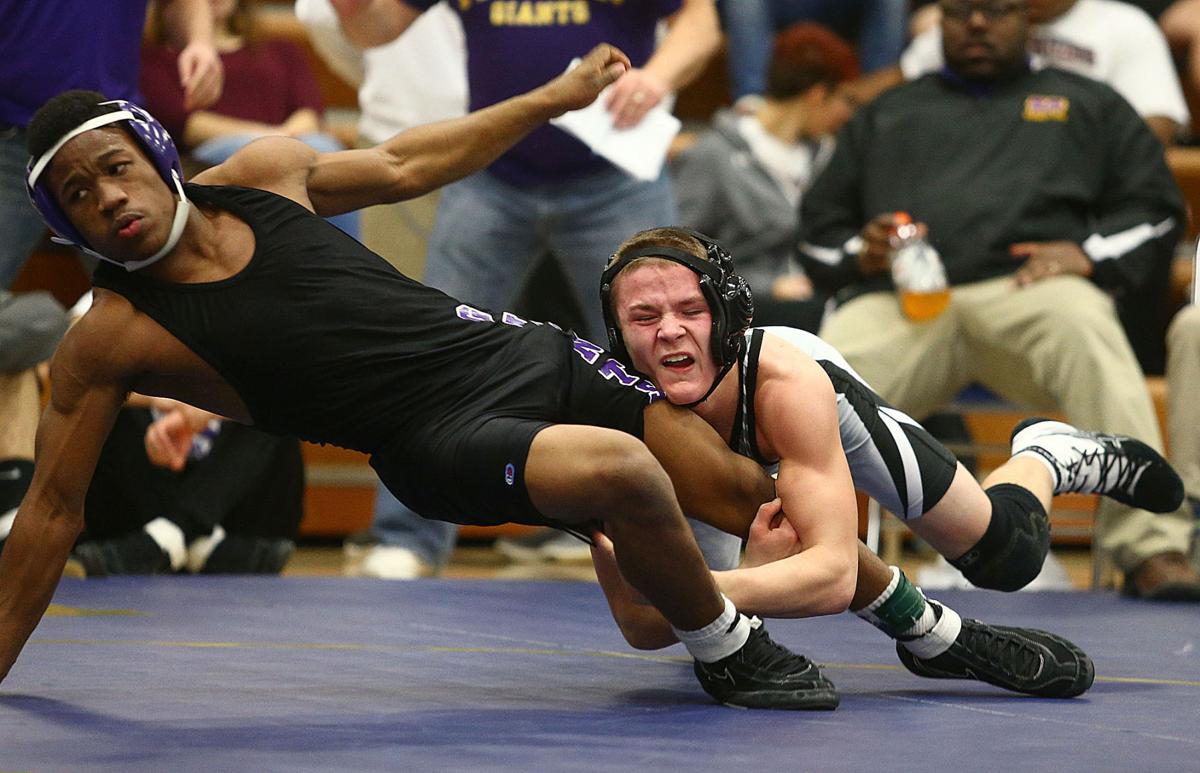 WRESTLING Oak Hill edges Western, Eastern in tense sectional Sports