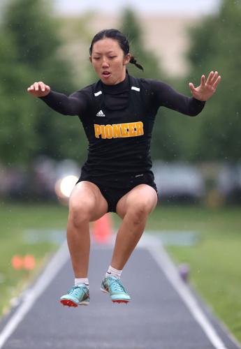 Girls track sectional WEB ONLY 20.JPG