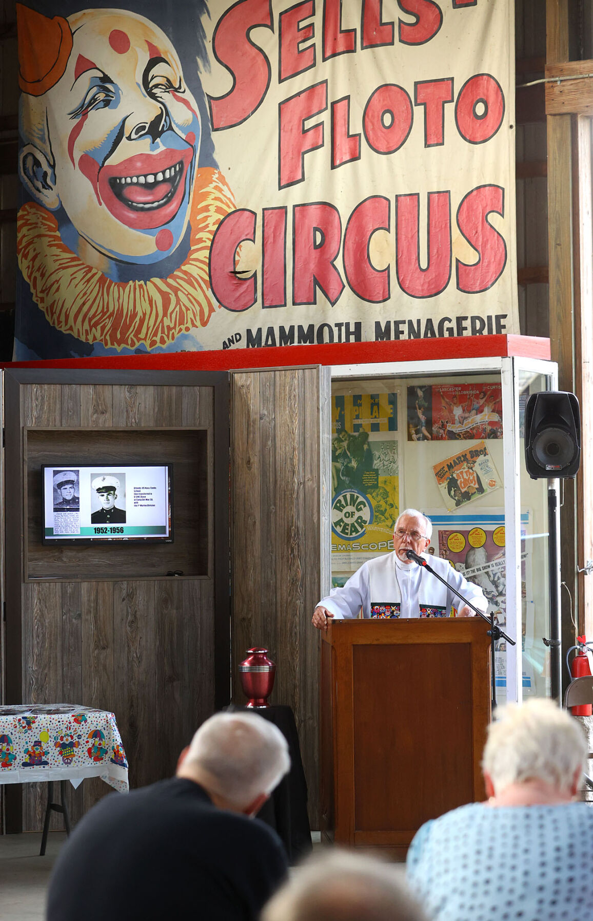 Pat Kelly memorial 03.jpg