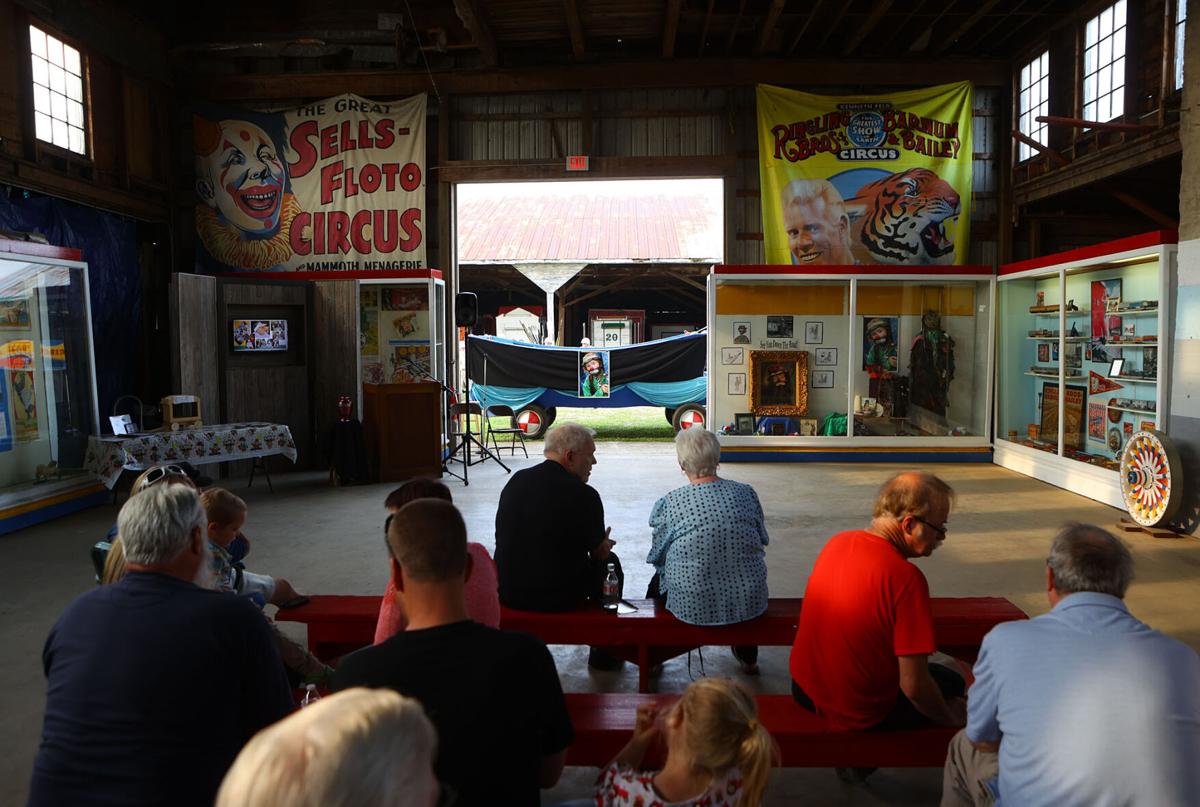 Pat Kelly memorial 02.jpg