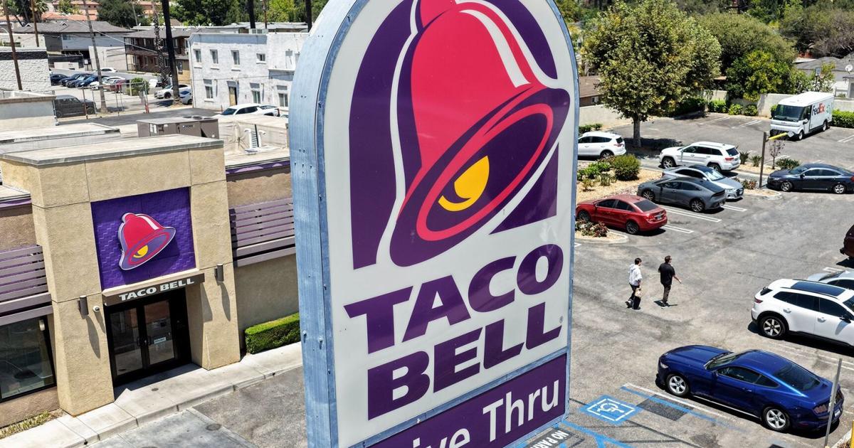 Taco Bell sales fell 2% after cyclospora outbreak