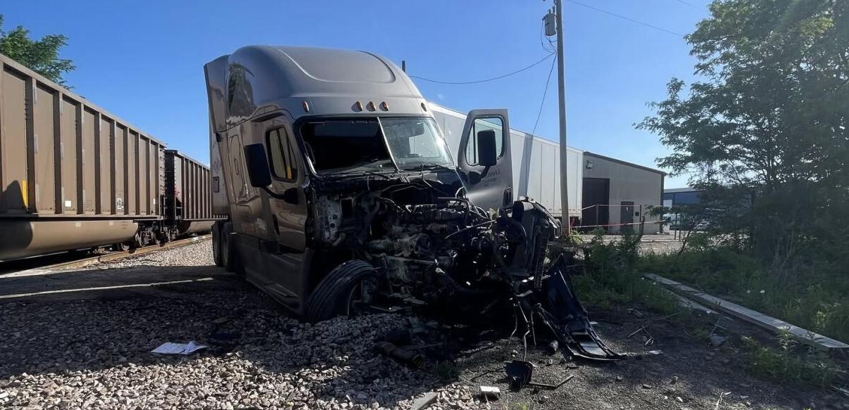 Semi truck and train crash in Grayson County | News | kten.com