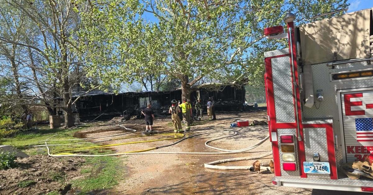 House fire injures two in Ravia