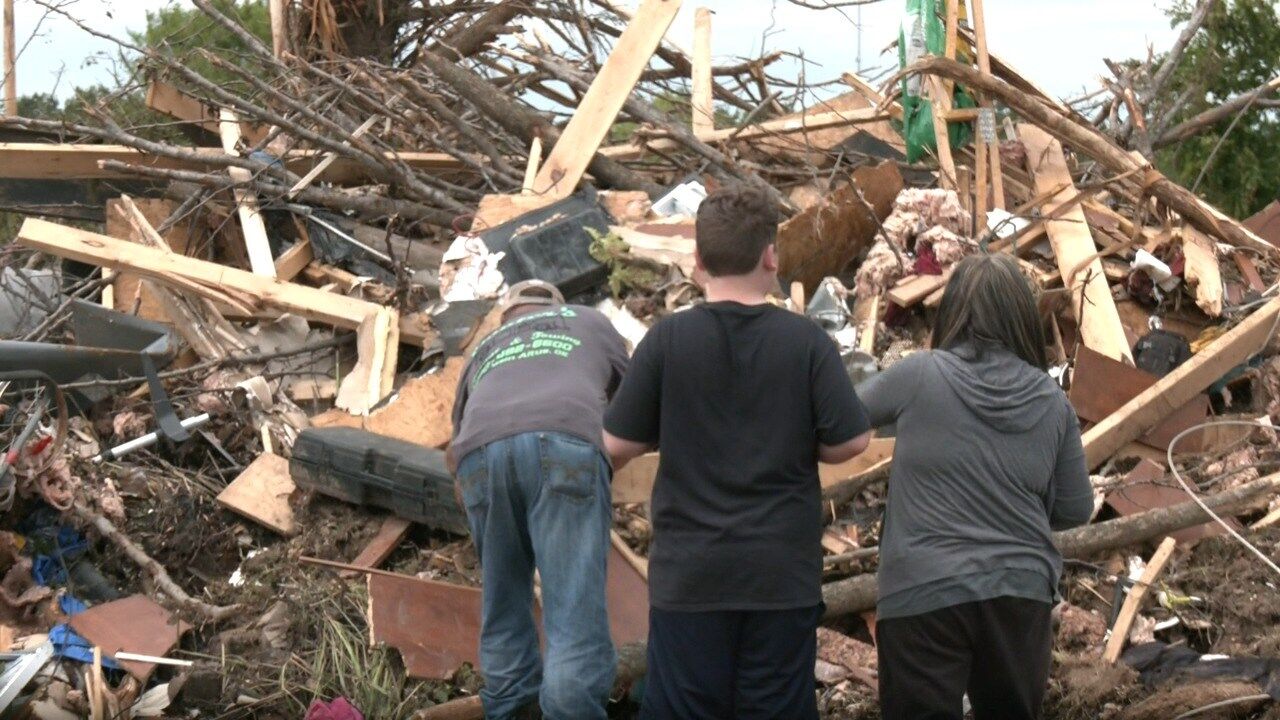 Carter County family looks to future after EF-4 tornado | Weather News ...