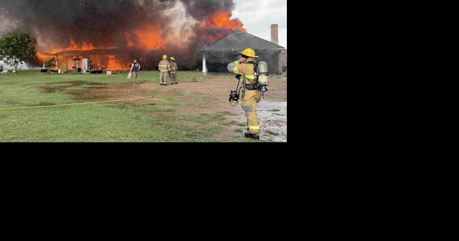 Fannin County agencies battle house fire | Texas Headline | kten.com