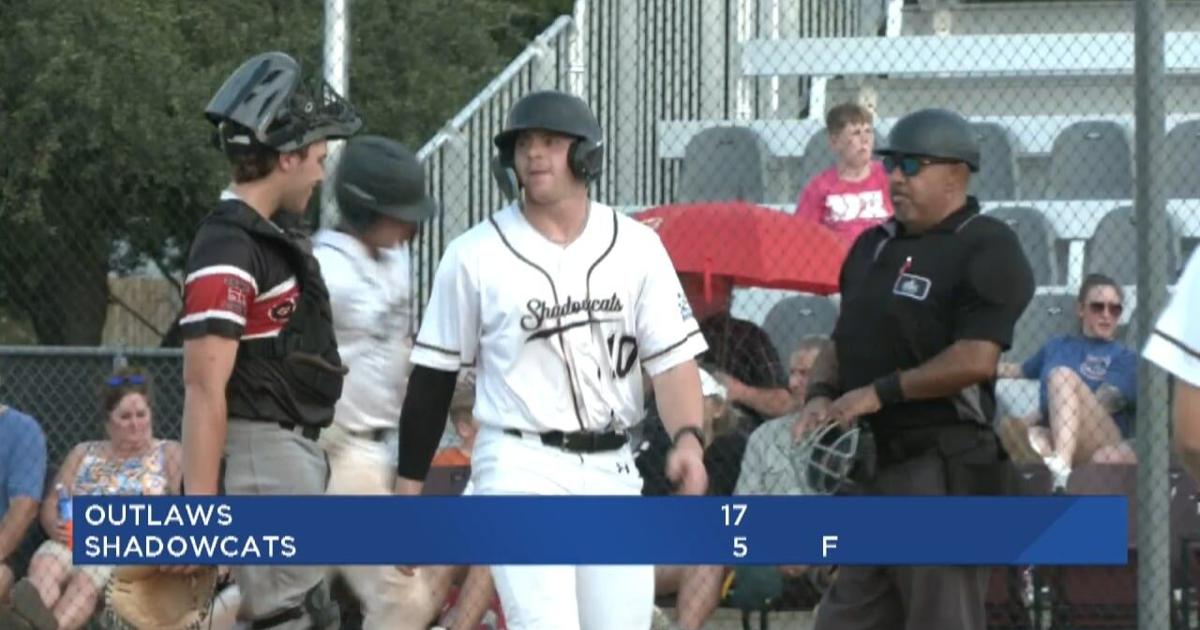 The Joplin Outlaws take down the Sherman Shadowcats | Sports | kten.com