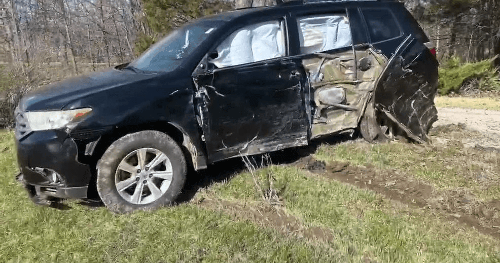 No injuries after SUV collides with power pole along northeast Missouri ...