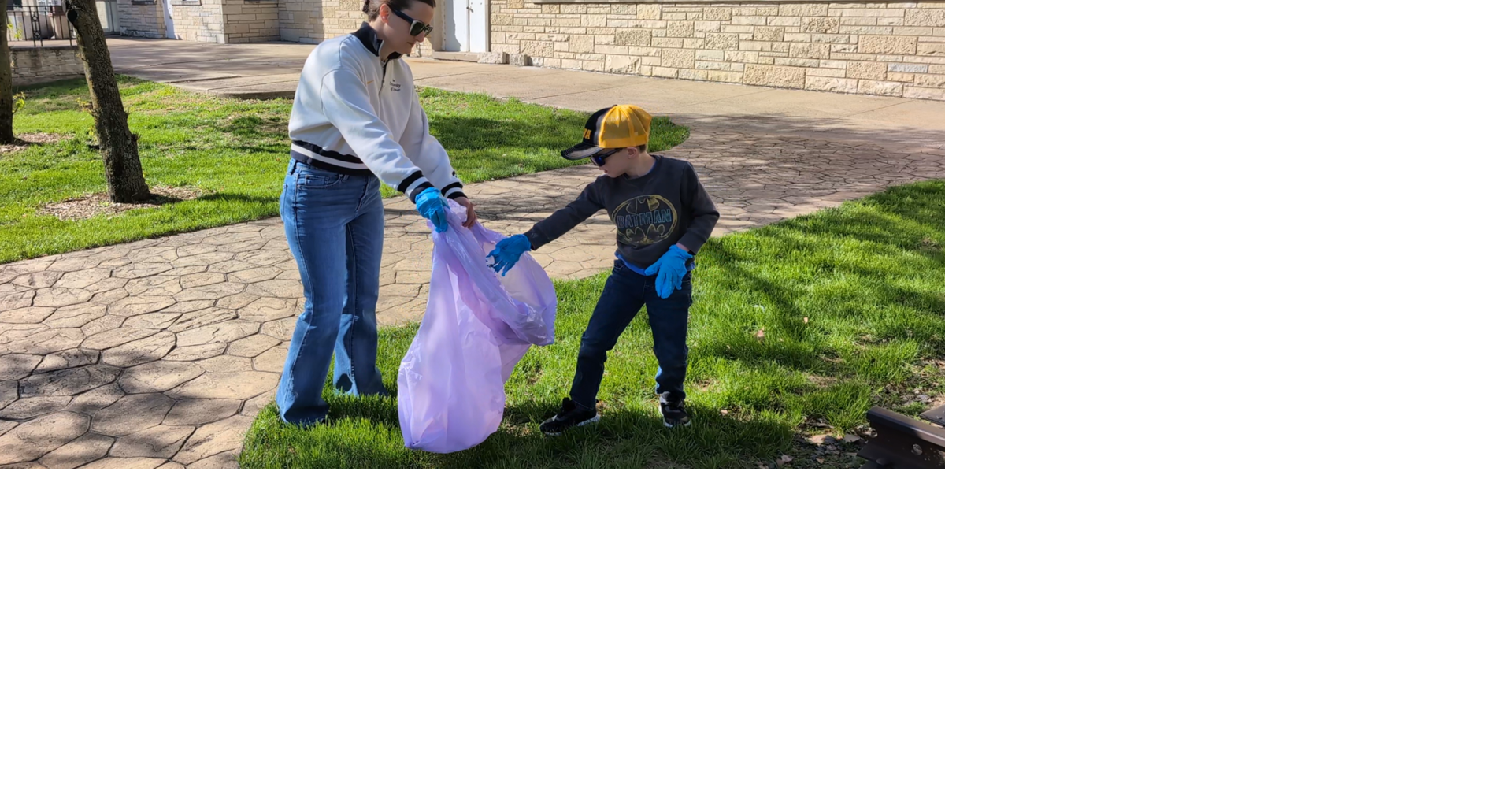 University of Iowa alumni help clean Ottumwa park for inaugural Hawkeye Day of Service