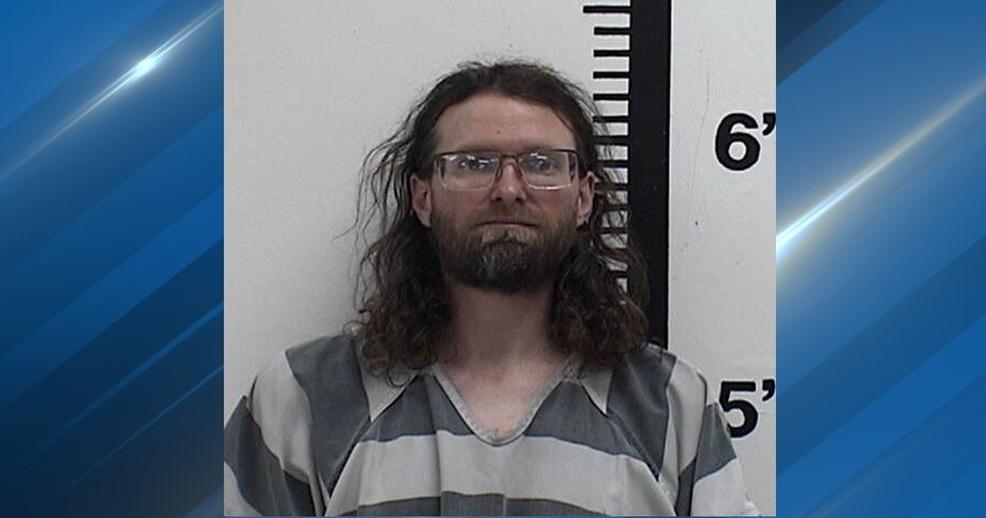 Southeast Iowa man charged with felony domestic abuse and protective ...