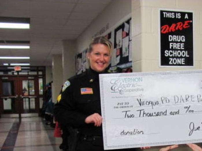 Vernon Electric Supports D A R E Program Lacrossetribune Com