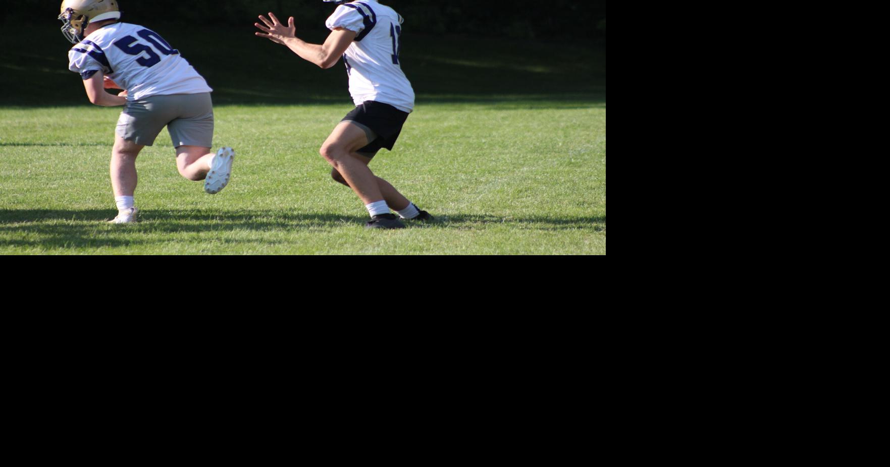 La Crosse Aquinas, Onalaska tackle new football seasons