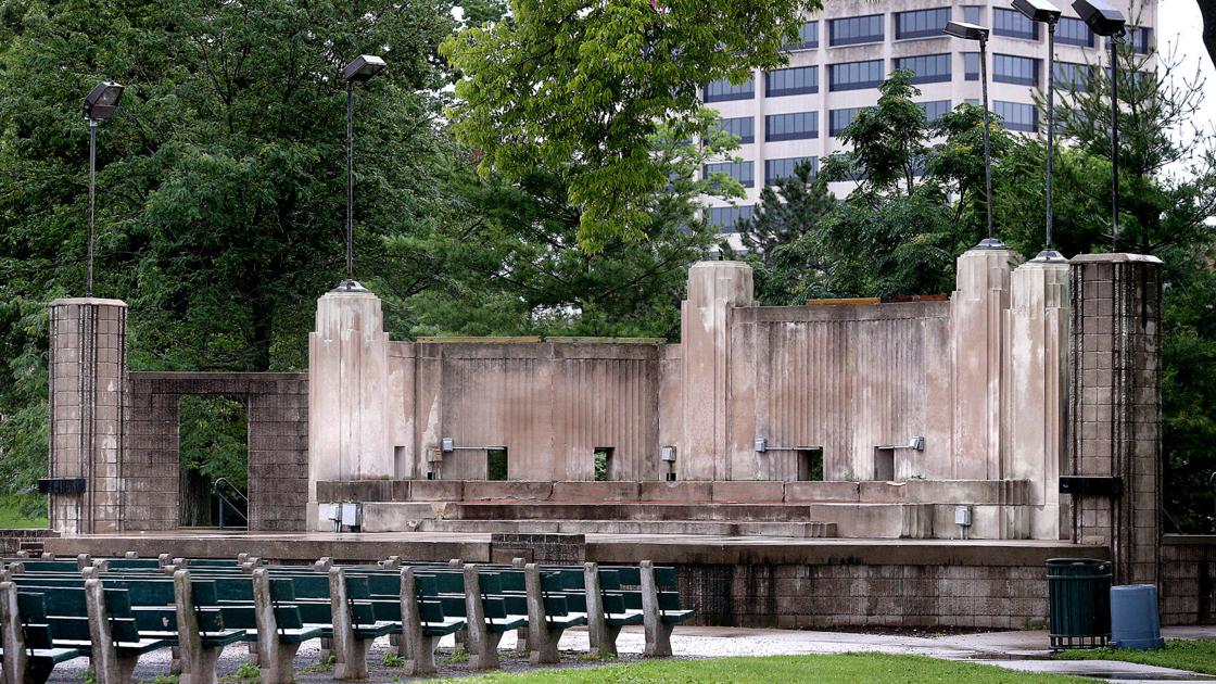 User group looks to add shell to Riverside Park bandstand