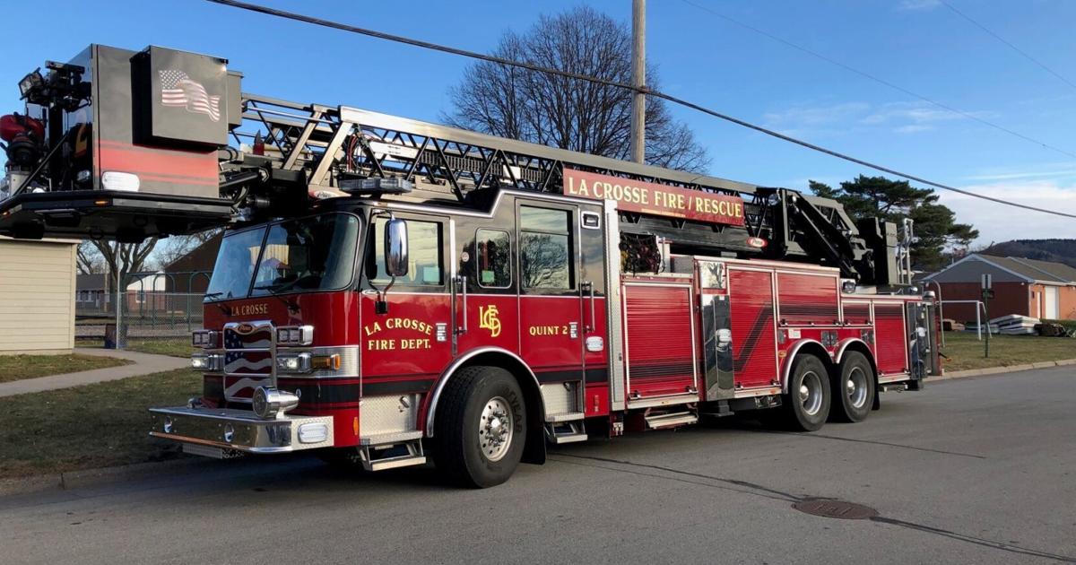 Fire department contains fire on Cass Street