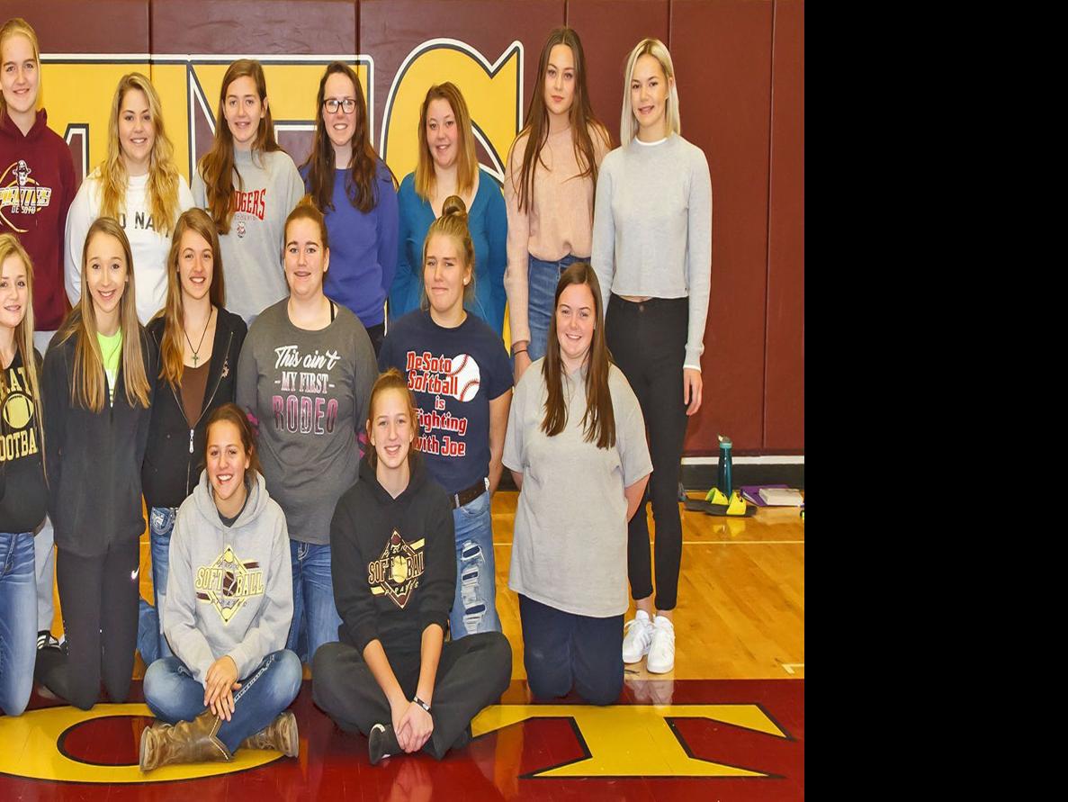 Winter Sports Preview De Soto Girls Basketball Team Features