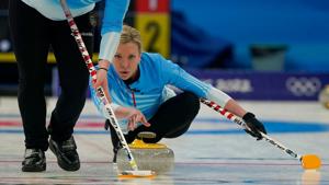 Becca Hamilton, Nina Roth help US start Olympics 3-0 in women's curling