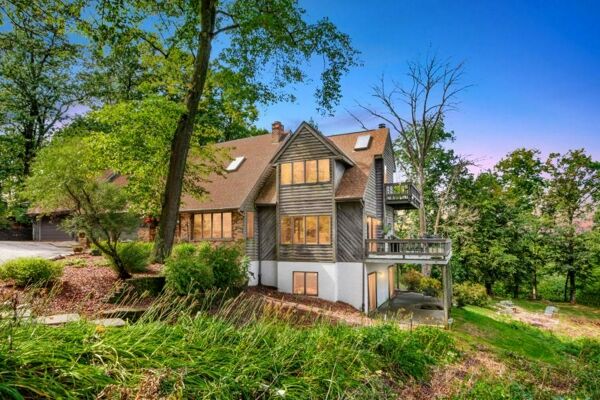 4 Bedroom Home in Dresbach - $599,900
