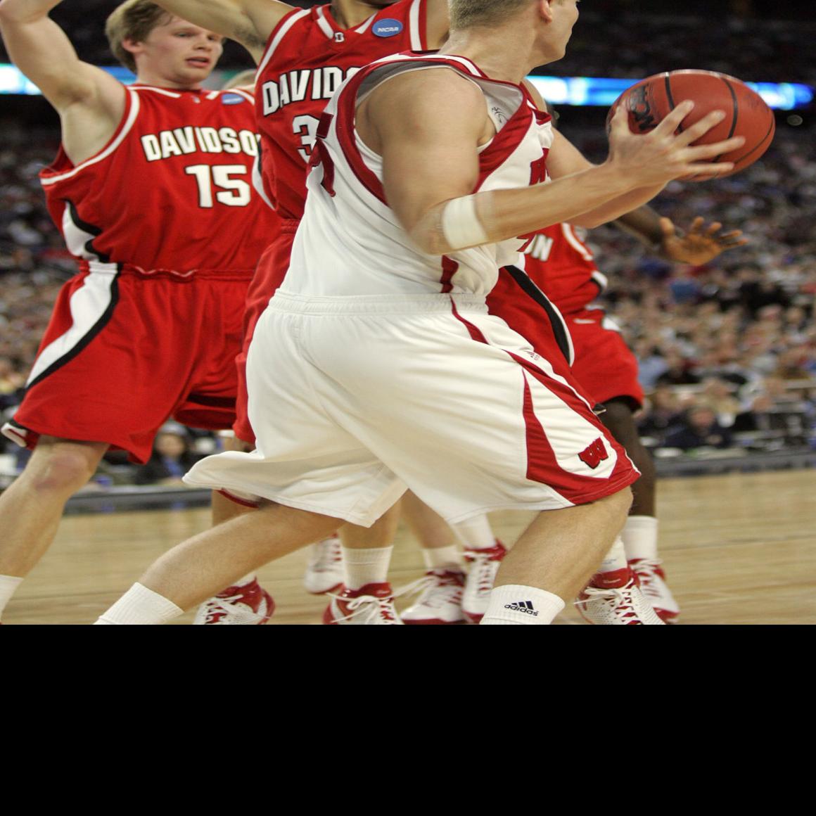 10 Years Ago Today Steph Curry Ended Badgers Run In Sweet 16