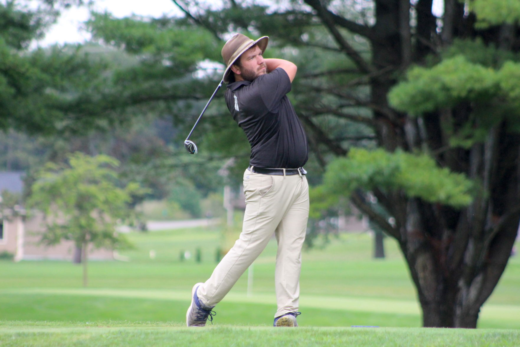 Local golf Strong finish gives Drew Schroeder a narrow lead in County Am pic