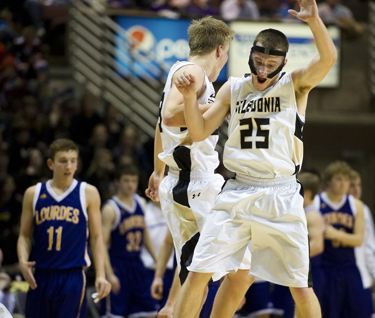 Warriors Beat Tempo Lourdes To Qualify For Mshsl State Tournament