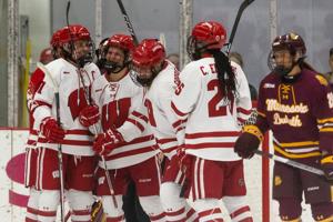 3 stars, 3 things that stood out as Wisconsin shuts out Minnesota Duluth