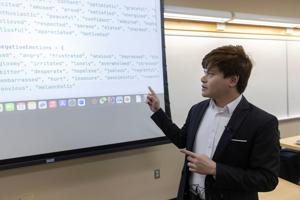 Eye on AI: UW-Stout professor’s groundbreaking research tests computers’ ability to detect fake news
