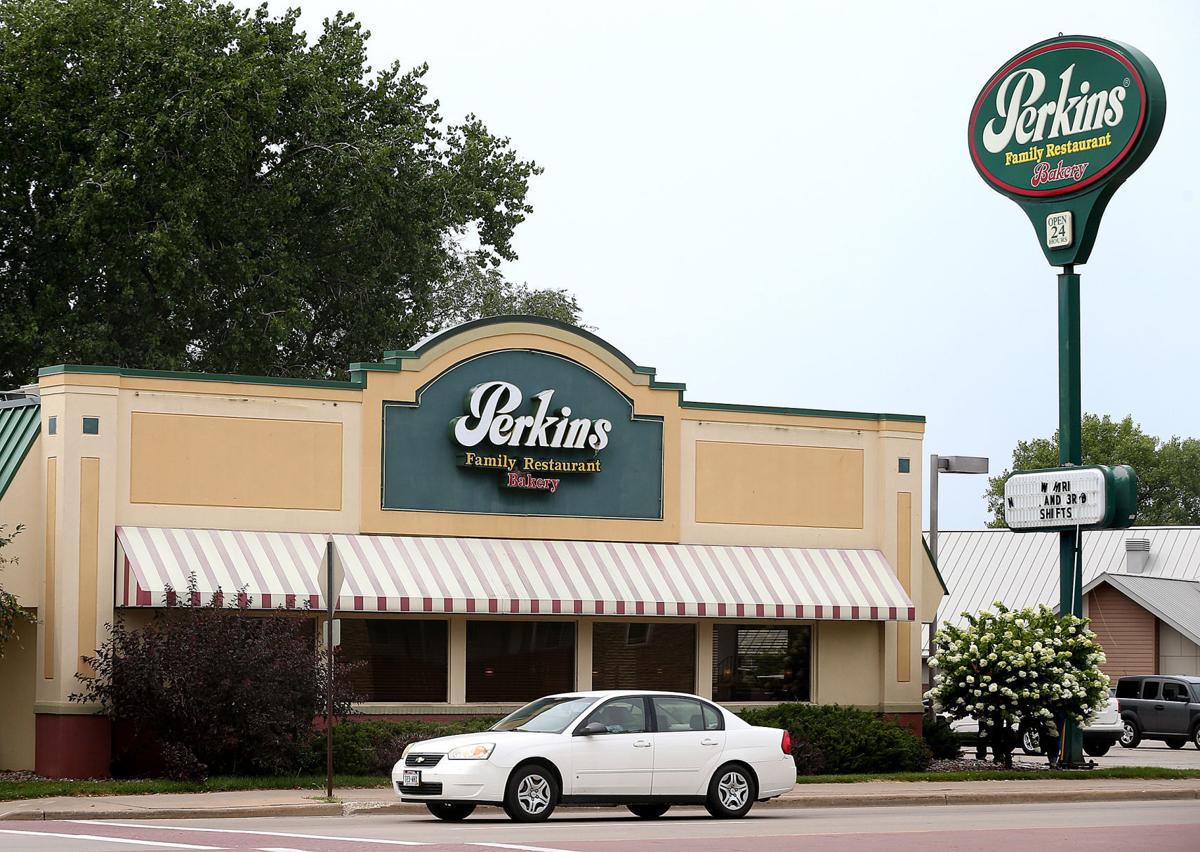 Perkins On Rose Street In La Crosse Closes Restaurant Chain Files