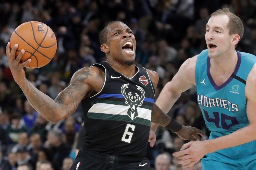Giannis Antetokounmpo Scores 30 Points Bucks Beat Hornets In Paris College Sports Lacrossetribune Com