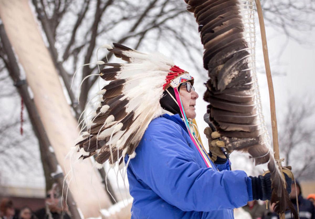 Hundreds gather in mankato at site of mass hanging local