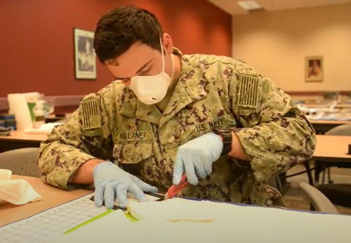 La Crosse Native 3d Printing Face Masks For The Navy Local News