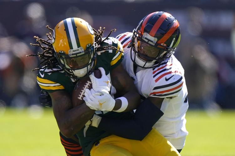 Rodgers Throws 2 TDs, Runs for 1 as Packers Beat Bears 24-14