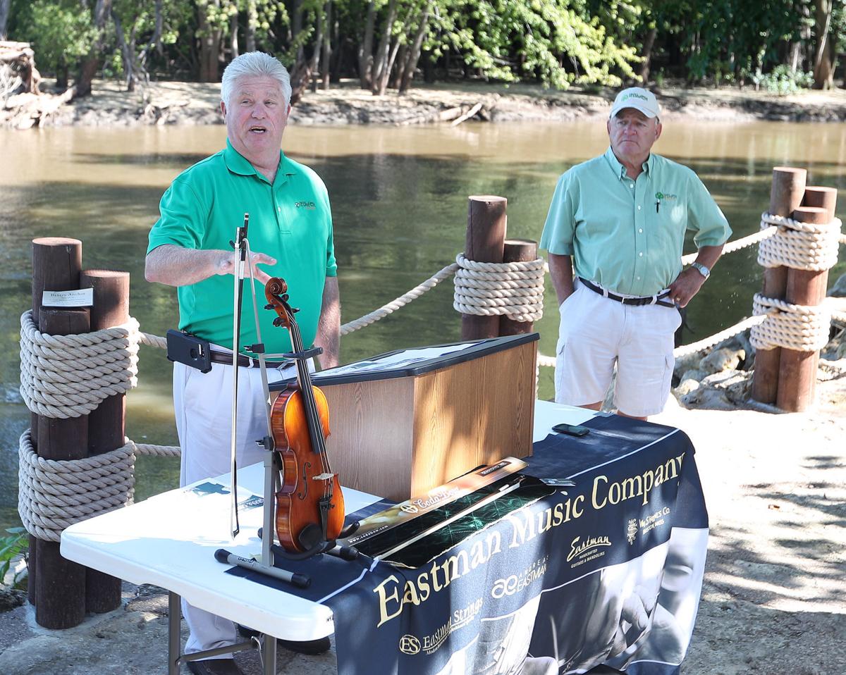 Irishfest Fiddle Prize Worth Pot Of Gold Local News Lacrossetribune Com