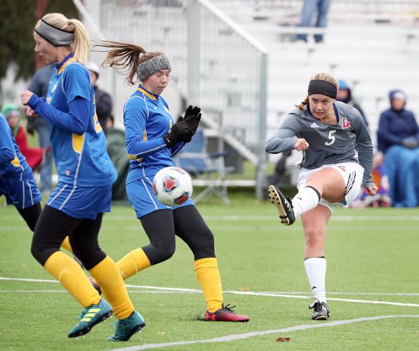 UWLa Crosse soccer Senior group changed the direction of women's team