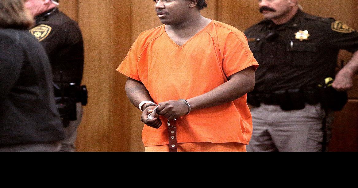 La Crosse man charged with killing wife in front of kids