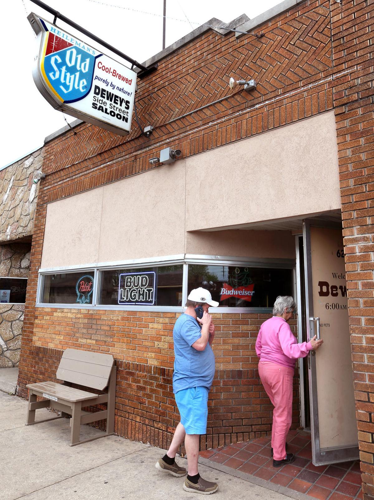 Some La Crosse businesses open others stay closed in wake of Wisconsin