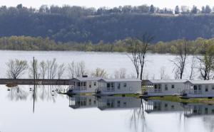 Wisconsin judge won't allow boaters on flooded private property