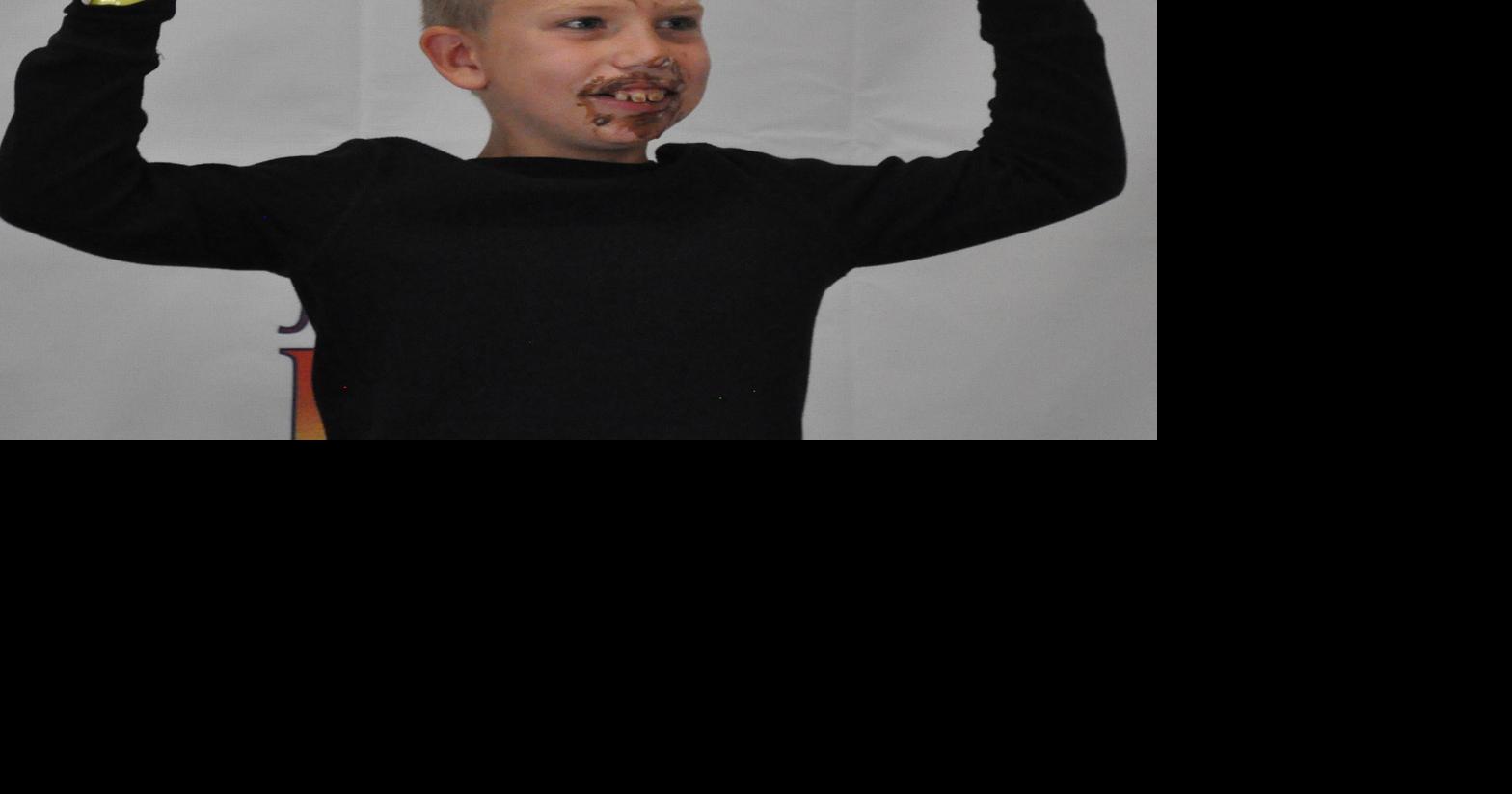 Pieeating contest draws competitors at Jackson County Fair