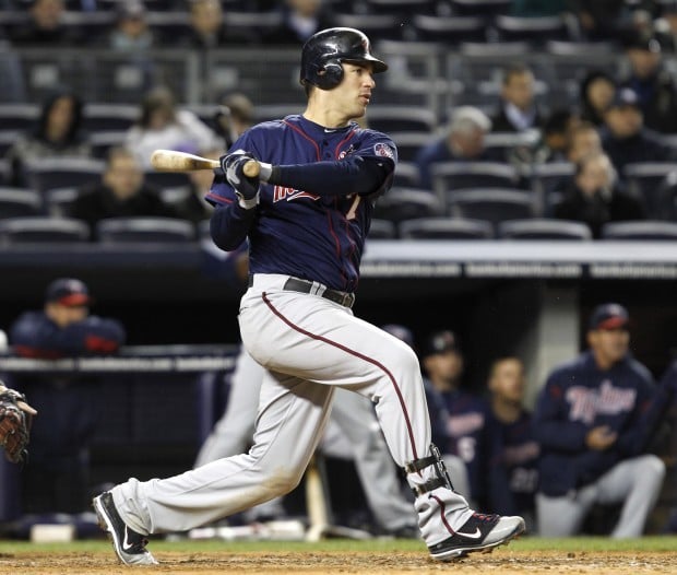 Mauer working through kinks in his swing