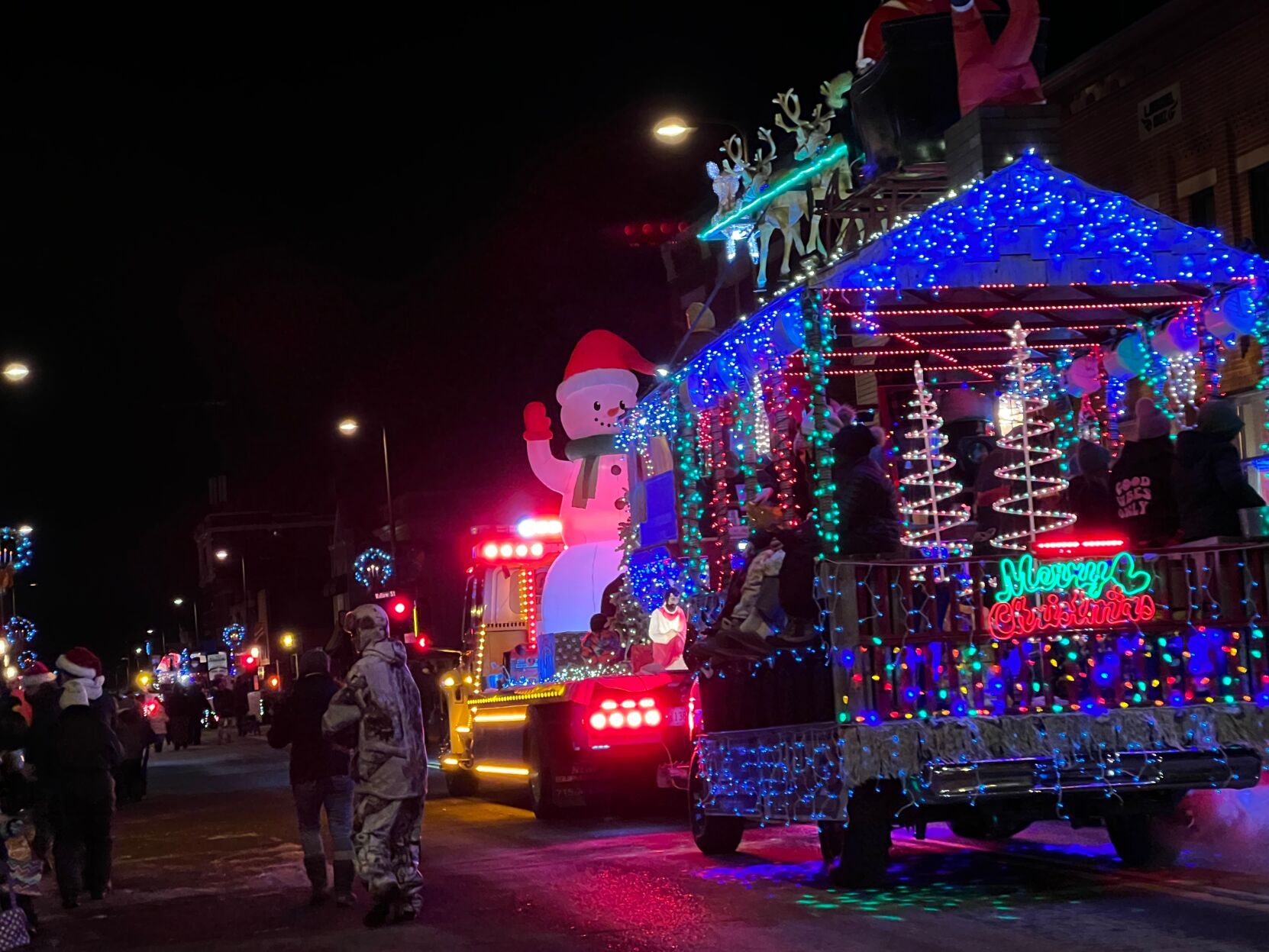 WATCH NOW 2022 Bridge to Wonderland Parade in Chippewa Falls