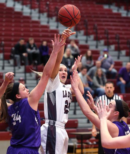 Uw La Crosse Basketball Senior Elise Denoyer Named Wiac Player Of The Year College Lacrossetribune Com