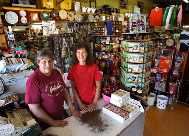 Former grocer caf owner is still a fixture at Hokah Hardware