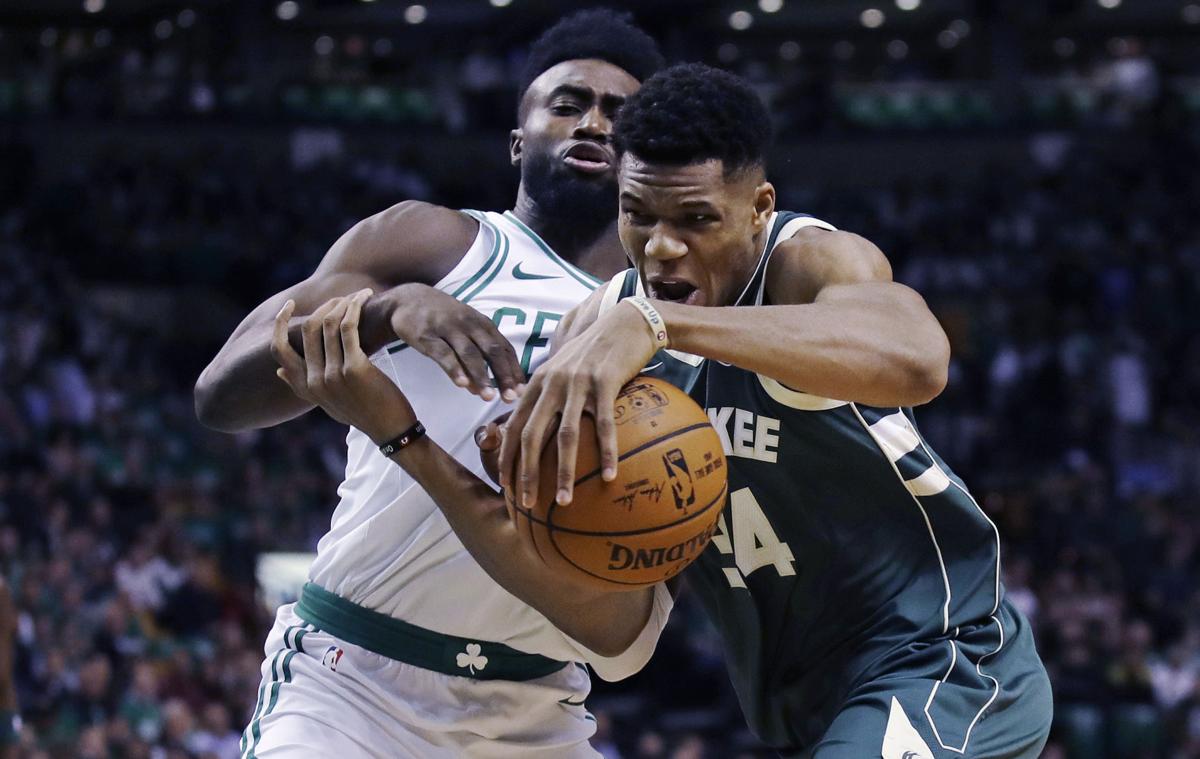 Milwaukee Bucks Antetokounmpo Scores 37 In Win Over Boston