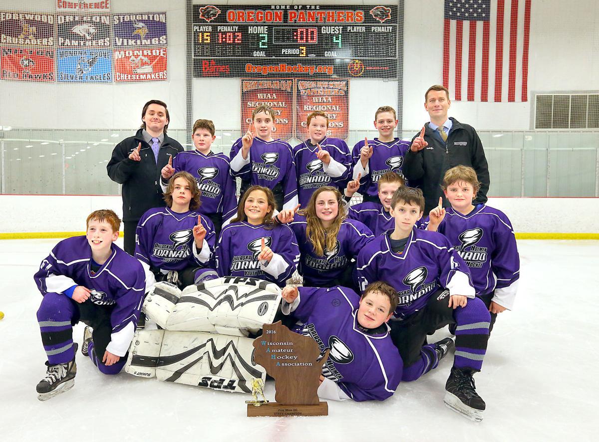 Tornado youth hockey team brings PeeWee state title home to Onalaska