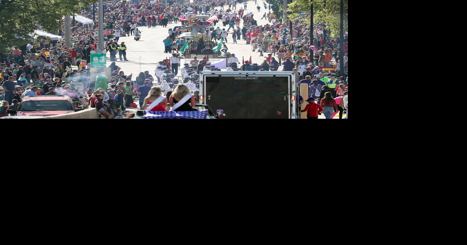 Maple Leaf Parade sparks creativity, camaraderie