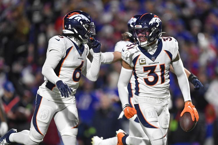 Lutz good on second chance, Broncos beat Bills on MNF