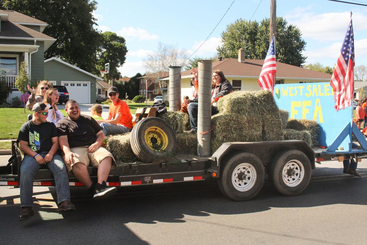 W.S. FFA homecoming float