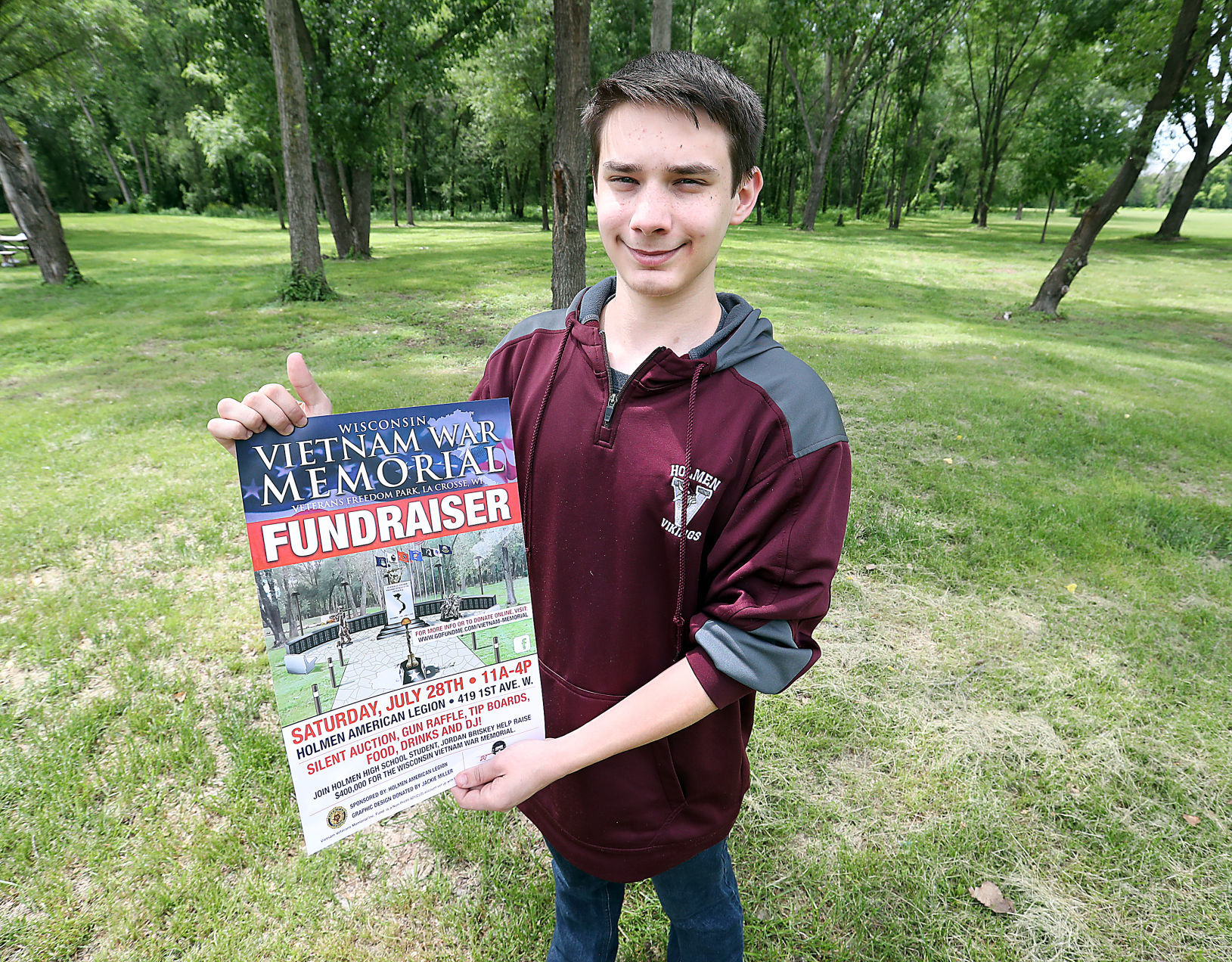 Holmen teen raising funds for Vietnam War Memorial picture